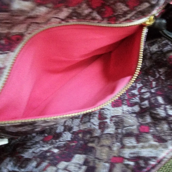 Elliot Lucca medium sized mixed grain/color leather clutch - Picture 13 of 13